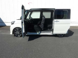 当店は全車『ロングラン保証』付!(1年間、距離無制限 HV車はHV保証付) 別途延長保証もご用意しております♪ ぜひ現車を確認にご来店ください