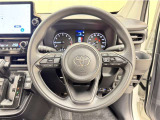 ステアリングスイッチ搭載!手を離さずに手元のスイッチでさまざまな操作が可能。運転中、視線をそらさなくても操作ができて安全です!
