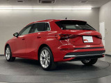 ドイツ本国Audiと常時連動した、最新の各種データとメンテナンス設備が充実したサービス工場が複合された最新の店舗です。
