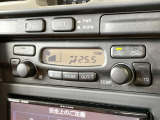 【オートエアコン】一度お好みの温度に設定すれば、車内の温度を検知し風量や温度を自動で調整。暑い&hellip;寒い&hellip;と何度もスイッチ操作をする必要はありません。快適な車内空間には必須の機能ですね♪