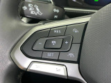 Travel Assist。設定した速度を上限に自動で加減速し、一定の車間距離,およ走行レーンを保つことでロングドライブの疲労を軽減します。
