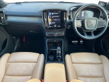 XC40 B4 AWD インスクリプション 4WD 