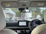 視界広々で運転しやすいインパネ