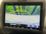 【バックカメラ】駐車時に後方がリアルタイム映像で確認できます。大型商業施設や立体駐車場での駐車時や、夜間のバック時に大活躍!運転スキルに関わらず、今や必須となった装備のひとつです!