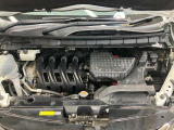 エンジンルームもクリーニング済みできれいですよ。日産の整備士がしっかりと丁寧に点検していますので安心してお乗りいただけます