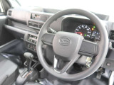 乗りやすい運転席です