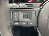 ステアリングスイッチも付いておりますので、運転中でも音量の変更など可能です。