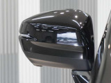 ◆ドアミラーウインカー◆ドアミラーにウインカーを装備しています。対向車に自身の進行方向を合図し安全に運転できます。