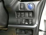 U-CARの販売だけでなく、自動車保険・生命保険・携帯電話の販売も行っております