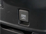 ◆アクセサリーソケット◆ドラレコの電源やスマートフォンの充電等に使用できる便利な電源ソケット!使いやすい場所に装備されています。