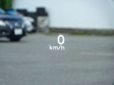 【ヘッドアップディスプレイ】車速、走行支援システム、ナビゲーションのルートガイドなど、様々な機能の作動状態をフロントガラスに投影することができます。