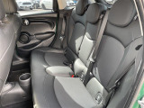 1オナ OPカラー LEDヘッドライト MINI STREETSTYLE MINI CAMERA&PARKIN MINI PEPPERPKG 革シート シートヒーター ナビ ETC車載器 純正ドラレコ