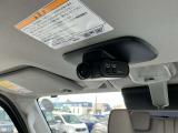日産純正ドライブレコーダーです。前方向けとルームミラーから車室内後方を撮影します。
