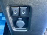 運転席・助手席にはシートヒーター機能が付いています。寒い日の心強い味方です♪