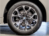 BMW純正アルミホイールです。納車時にはアルミホイールコーティングも承っております!是非ご検討下さいませ。