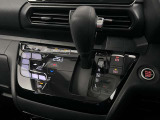 オートエアコンで快適な車内温度を演出してくれます!