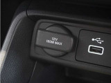 ◆12V電源ソケット◆スマートフォンの充電等にも便利な電源ソケット!使いやすい場所に装備されています。
