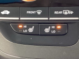 運転席と助手席にはシートヒーターが付いています☆寒い時期に腰周りを温めてくれるので体全体が温まりやすいのは勿論、暖房と違い顔に風が当たらないので、乾燥肌やドライアイの方でも大丈夫☆