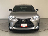 F SPORT専用スピンドルグリル&フロアバンパーモールを装着!NAVI・AI-AVSを標準装備し、しなやかな乗り心地とフラットで安心感のある走りを両立!足回りにも専用チューニングを施しています!