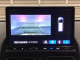 バックでの車庫入れも安心です!リアカメラが付いているバックモニター付のナビを装備しております。バンパーについているソナーや、操作線もついており距離感も画面から確認できます。