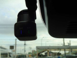 事故に遭遇してしまった時など、品質の高い映像と音声で運転の記録するドラレコ。ドライブの思い出を記録に残したい方や、ご自身のドライビングをチェックされたいお客さまにもおすすめです!!!!