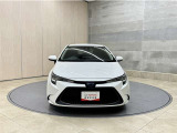 お車購入のポイントとなるフロントマスクです!シャープな目つきが印象的なデザインのヘッドランプです。