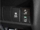 ◆横滑り防止装置◆コーナーリング時の横すべりを抑える機能と、車両の急激な挙動変化を抑える機能で、安定した走行を実現しています。運転に安心とゆとりが出来ます。