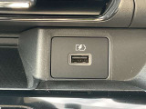 前席USB電源です。