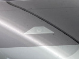 【インテリジェントエマージェンシーブレーキ】フロントカメラで前方の車両や歩行者を検知。衝突しそうな時は衝突被害軽減ブレーキが作動、衝突回避をサポート。より安全にドライブをお楽しみいただけます。