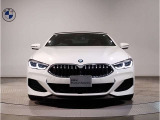 【キドニーグリル】BMWは約90年もの間、ほぼ全ての車両にひと目でBMWだと分かるこの特徴的なフロントグリルが備えられ、デザイン・アイコンとして親しまれてきました。