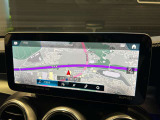 バックカメラにより駐車時の後方確認も楽にできます。