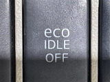 【eco IDLE(アイドリングストップ)】信号待ちや一時停止時に、エンジンのアイドリングを自動的にストップして、燃費の向上に貢献します!