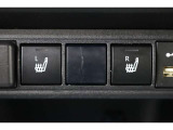 運転席と助手席には寒い日の肩や腰、冷えやすい下肢を温めてくれるシートヒーターが付いております!