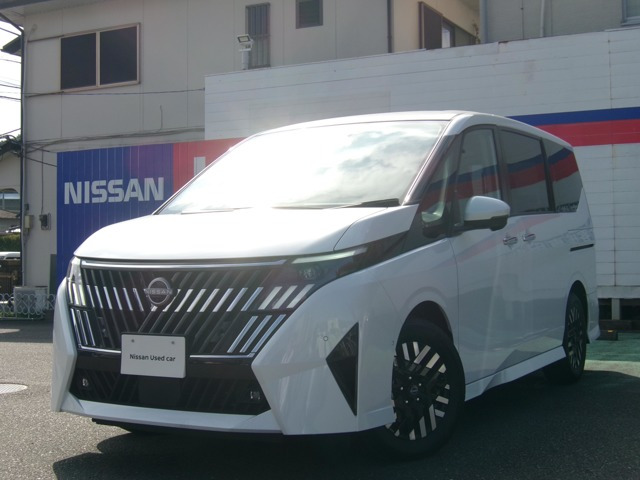 セレナ 1.4 e-POWER ルキシオン