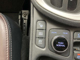 アドバンストパークがついております。最新の自動駐車システムで駐車が苦手な方をアシストしてくれます!