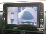 アラウンドビューモニター付きです 上から見たイメージで駐車出来ますので車庫入れの苦手な方も楽に駐車出来ます♪