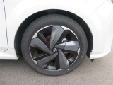 タイヤサイズは205/50R17