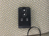 【スマートキー(エンジンスタートストップスイッチ)】スマートキー(電子キー)を持っていれば、スイッチを押すだけでエンジンをかけることができます!