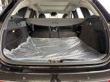 リアシートを格納すると荷室をさらに広く活用可能。大きな荷物に応じた柔軟なアレンジができます。