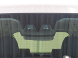 安全装備(現行)スマートアシスト付です。毎日の運転で感じる不安や緊張を減らしヒヤッとするシーンの回避をサポートします。みんなに安全・安心を。