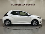 【まるごとクリーニング】シートを取り外し、車内を徹底洗浄。隅々まで丁寧に仕上げています。