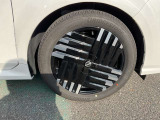 205/50R17インチタイヤ&アルミホイルが装着されています。