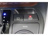 電動パーキングブレーキを搭載。スイッチ操作でパーキングブレーキを作動・解除することが可能ですので、操作の力が不要ですよ♪
