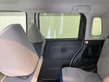 より多くの一般の方へ車を届けれればと思っておりますので同業者様への販売は極力控えさせて頂いております。ご了承下さい。