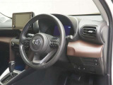 運転席の様子です。見通しの良いすっきりとした内装で、運転しやすい空間となっております!