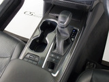 使いやすさや安全性を追求したステアリング周り!高級車ゆえにスイッチ類が多いのも特徴ですね!考え尽くされた配置ですぐに使いこなす事が出来ますのでご安心下さい!是非、体感してみて下さい!!