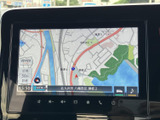 現在地周辺の道路や施設が画面に表示され、目的地までの道順を確認する際に便利です。縮尺や表示範囲を見ながら、普段のお出かけや初めての場所への移動をサポートします。