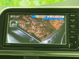 停車中にテレビ番組を視聴できる画面を備えています。お出かけの待ち時間などに映像を楽しめる便利な装備です。視聴時は安全のため、必ず停車した状態でご利用ください。