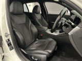 スポーツシートはサポートも良く長時間運転しても疲れません。