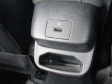 後部座席にもUSB電源ついてます!